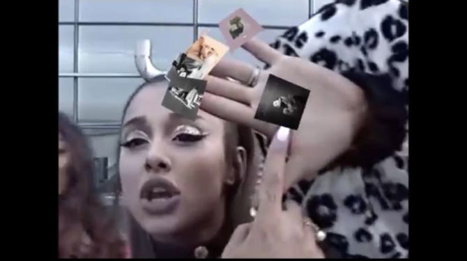 Ariana Grande 親友との新曲 Monopoly 緊急リリース 7 Rings の全米通算8週1位記念 Spincoaster スピンコースター