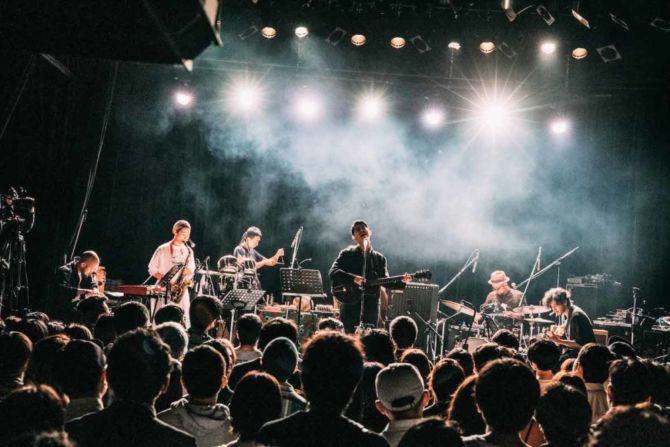 渋谷www 10周年企画として開催されたcero 折坂悠太 重奏 ツーマンのライブ映像が公開 Spincoaster スピンコースター