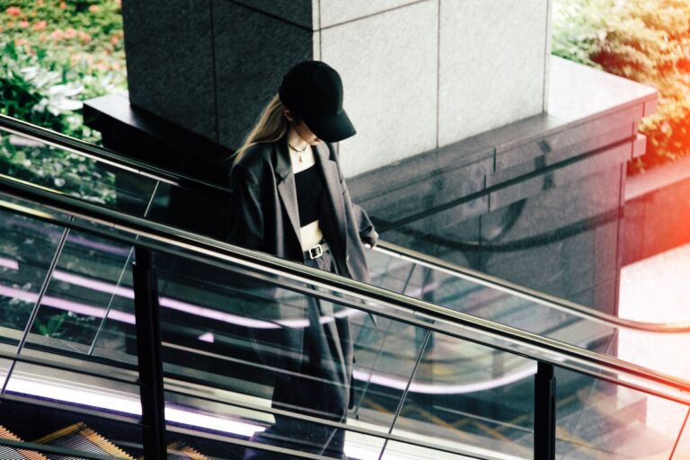 【INTERVIEW】Arche ｜ 自分の人生を肯定できなかったシンガーが、音楽で居場所を見つけるまで