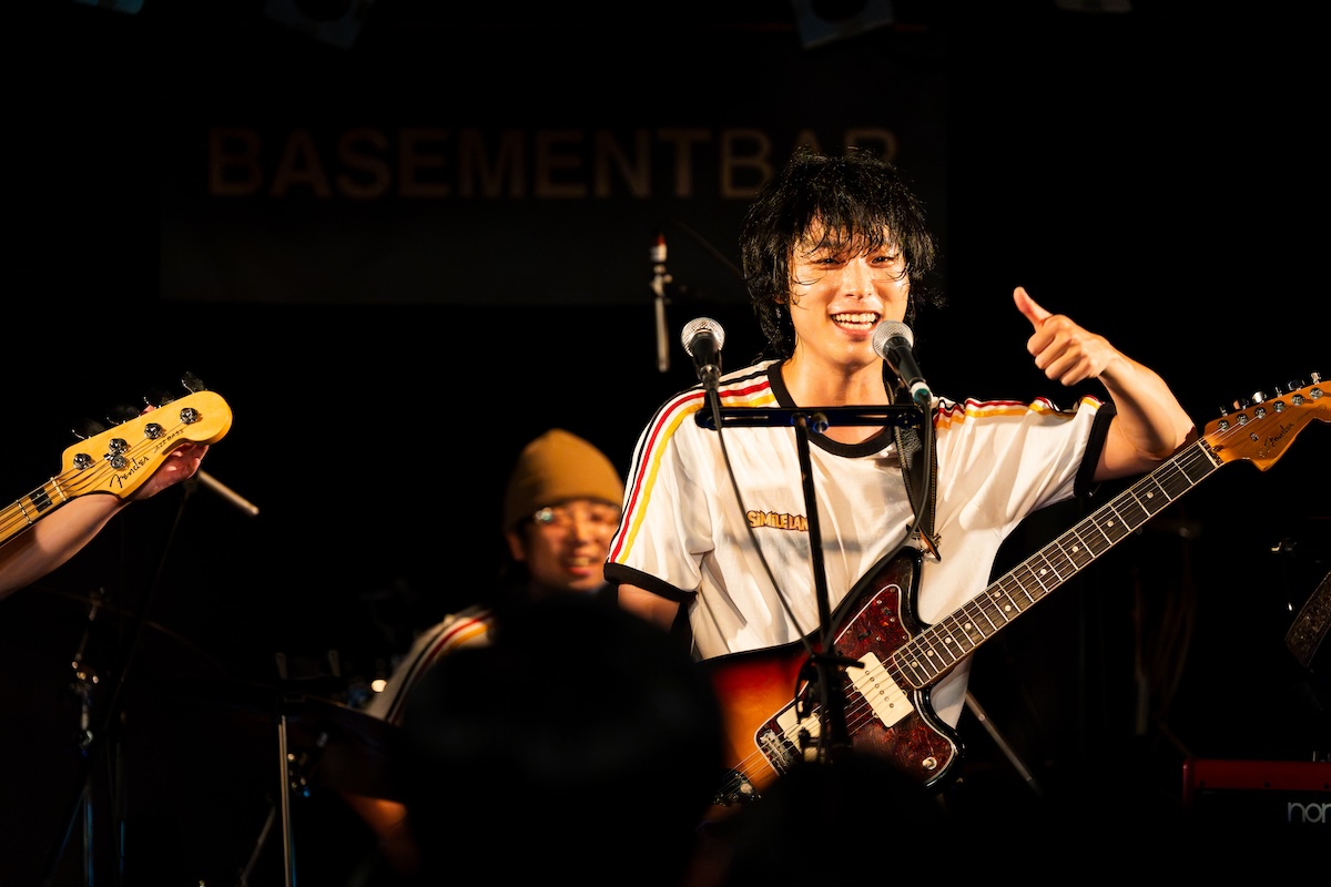 SIMILE LANDライブ写真